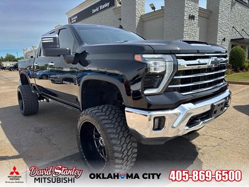 Used 2024 Chevrolet Silverado 2500 LTZ w/ LTZ Plus Package AWD/4WD image 1