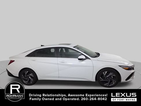 Used 2024 Hyundai Elantra Limited FWD image 5