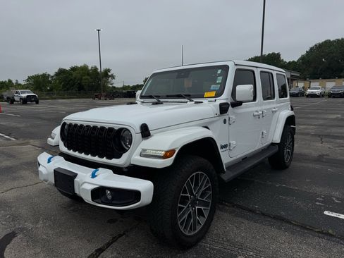 Used 2024 Jeep Wrangler High Altitude AWD/4WD image 4