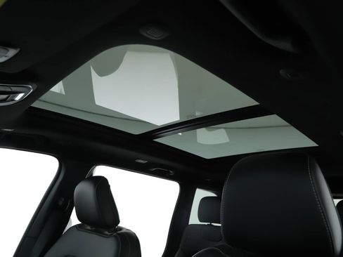 New 2025 Jeep Grand Cherokee Limited image 15