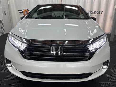 Used 2024 Honda Odyssey Sport image 4