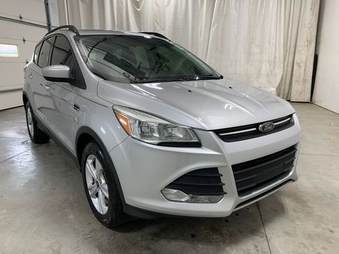 Used 2015 Ford Escape SE w/ Equipment Group 201A FWD image 14