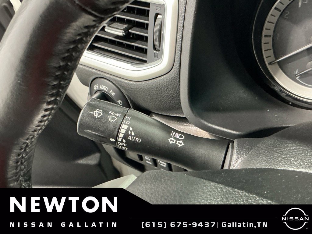 Used 2019 Nissan Titan SV w/ SV Convenience Package RWD image 32