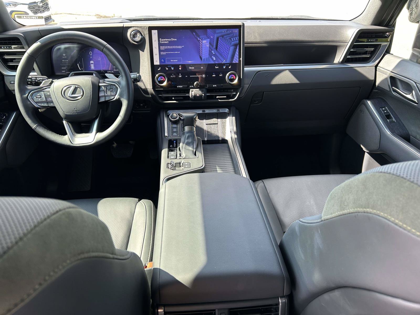 Used 2024 Lexus GX 550 AWD/4WD image 14