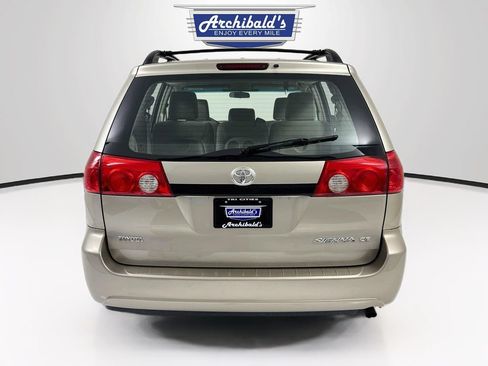 Used 2009 Toyota Sienna CE FWD image 6