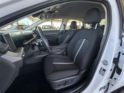 Used 2026 Hyundai Sonata SEL FWD image 9