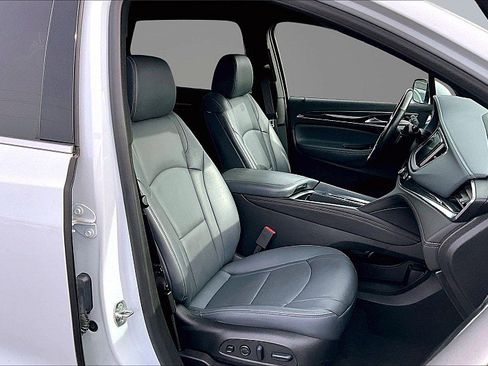 Used 2024 Buick Enclave Premium FWD image 7