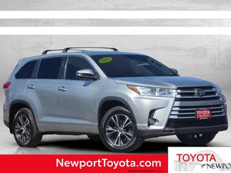 Used 2018 Toyota Highlander Plus AWD/4WD video 1