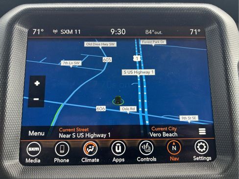 Used 2023 Jeep Wrangler Unlimited Sahara w/ Cold Weather Group AWD/4WD image 17