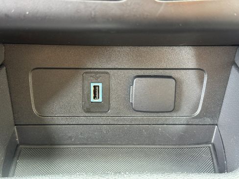 Used 2019 Ford Escape SE FWD image 27