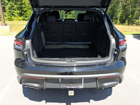 Used 2023 Porsche Macan AWD/4WD image 31