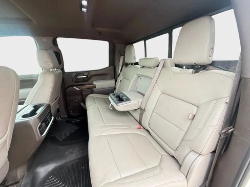 Used 2020 GMC Sierra 1500 SLT RWD image 5
