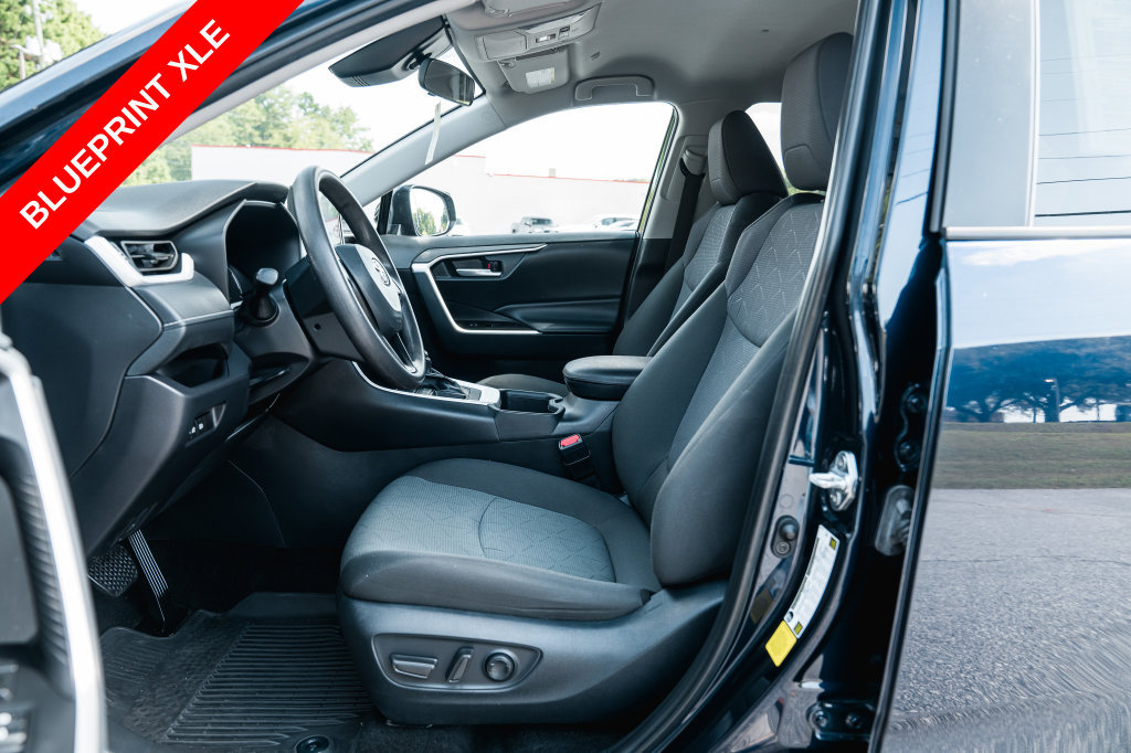 Certified 2025 Toyota RAV4 XLE FWD image 24