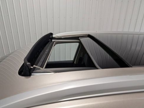 Used 2025 Nissan Rogue SL w/ Tech Package image 8