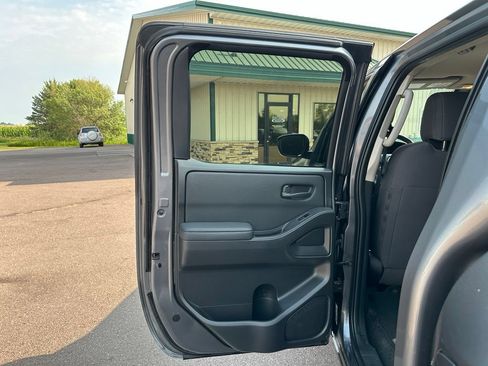 Used 2022 Nissan Frontier S w/ Technology Package AWD/4WD image 21