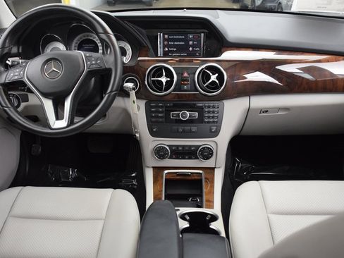 Used 2015 Mercedes-Benz GLK 350 2WD image 19