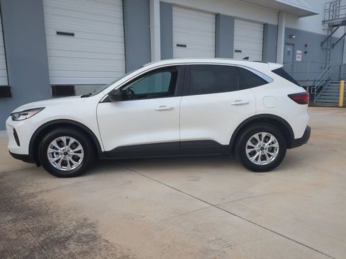 Used 2023 Ford Escape Active image 9