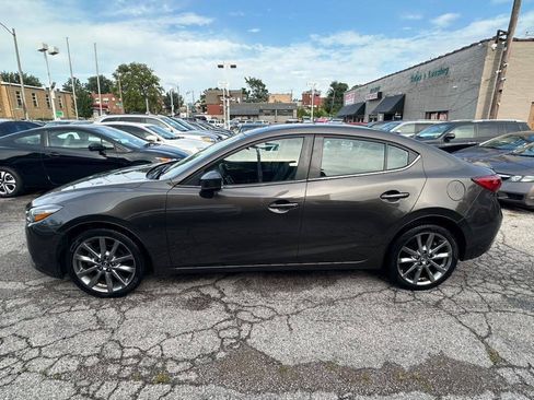 Used 2018 MAZDA MAZDA3 Touring FWD image 5