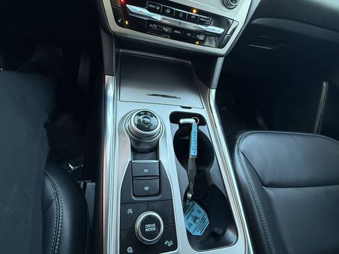 Used 2022 Ford Explorer XLT w/ Equipment Group 202A image 15