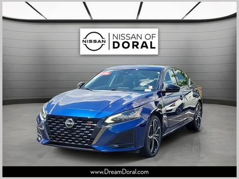 Used 2023 Nissan Altima 2.5 SR FWD image 1