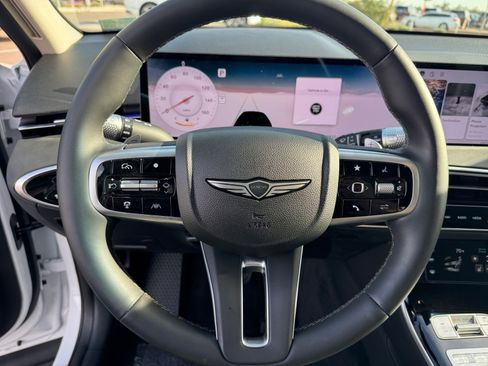 Used 2026 Genesis GV70 2.5T image 9