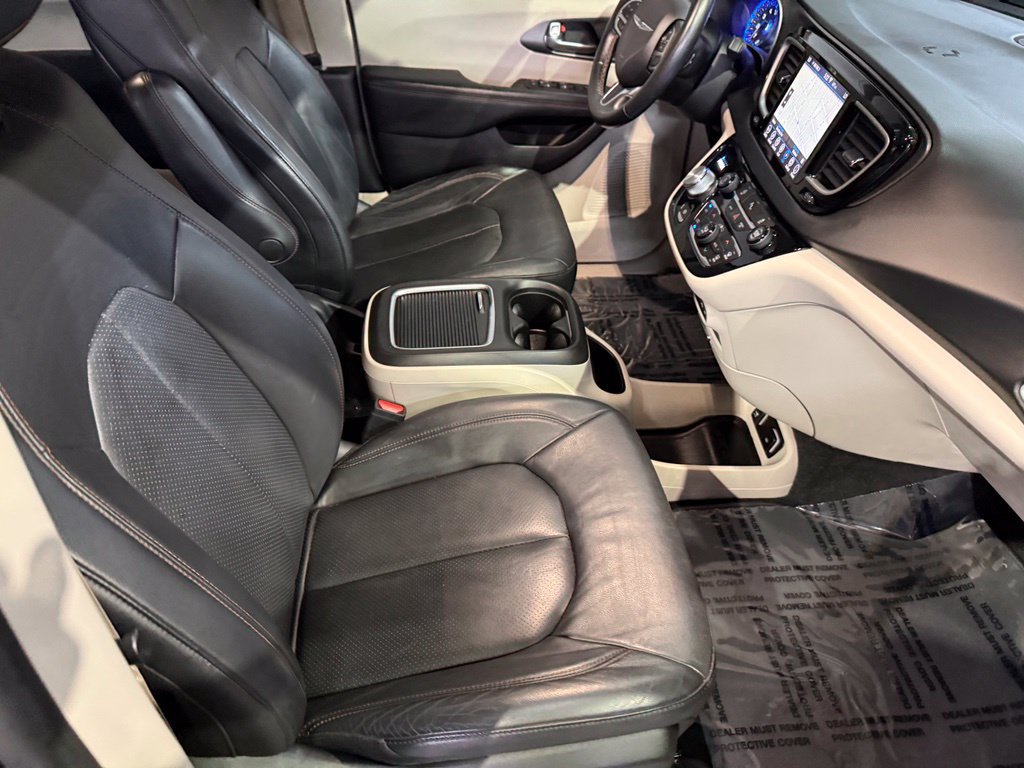 Used 2020 Chrysler Pacifica Touring-L Plus FWD image 25