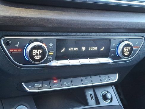 Used 2021 Audi Q5 2.0T Premium image 11