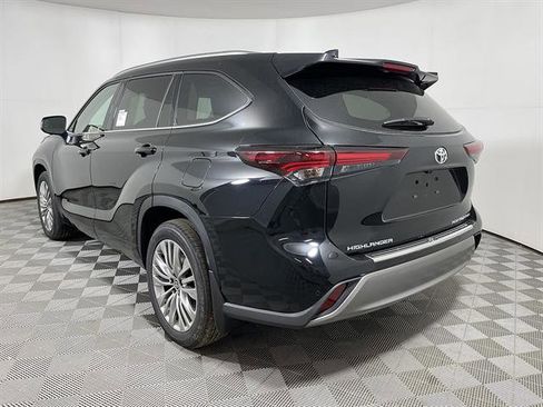 New 2026 Toyota Highlander Limited AWD/4WD image 5