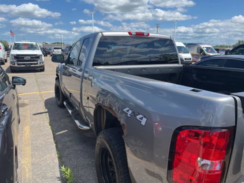 Used 2009 Chevrolet Silverado 1500 LT w/ Power Pack Plus AWD/4WD image 8