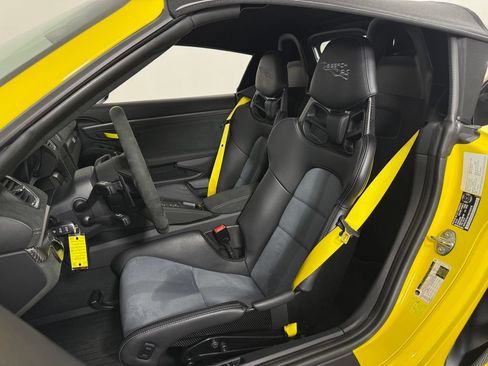 Certified 2024 Porsche 718 Boxster Spyder RS RWD image 5