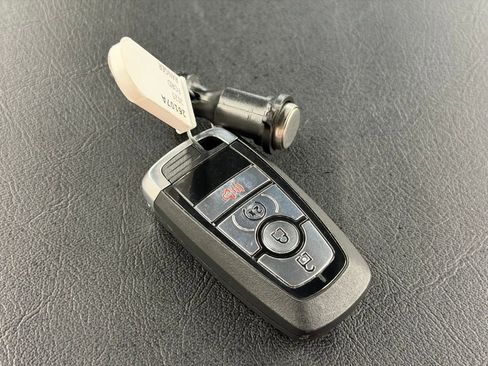 Used 2025 Ford Ranger Lariat w/ Trailer Tow Package image 47