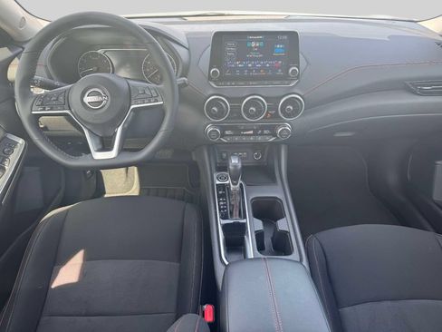 Used 2025 Nissan Sentra SR FWD image 12