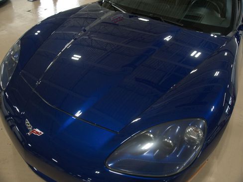 Used 2007 Chevrolet Corvette Coupe w/ Preferred Equipment Group RWD image 10