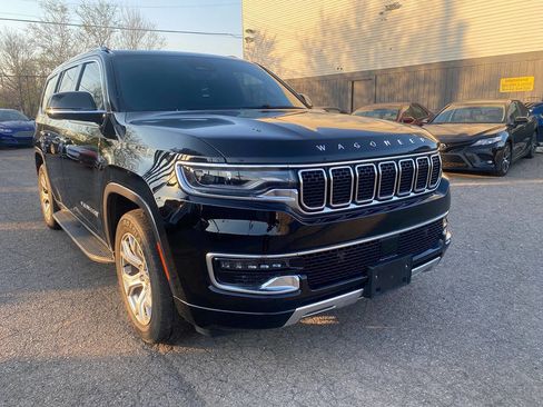 Used 2022 Jeep Wagoneer Series II AWD/4WD image 5