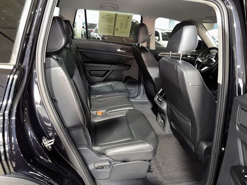 Used 2021 Volkswagen Atlas SE image 12