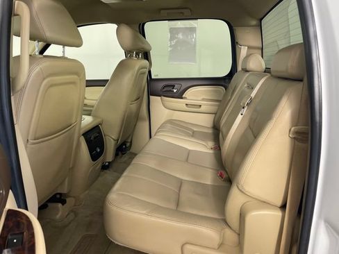 Used 2007 GMC Sierra 1500 Denali AWD/4WD image 16