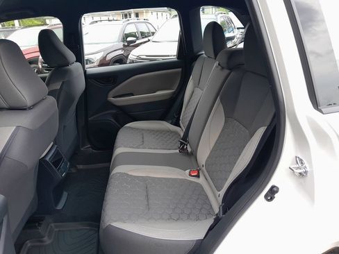 Certified 2025 Subaru Forester AWD/4WD image 30