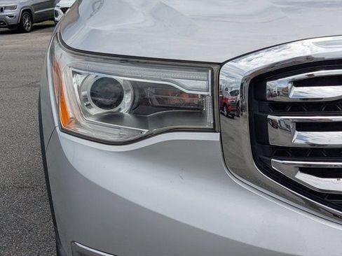 Used 2018 GMC Acadia SLT FWD image 10