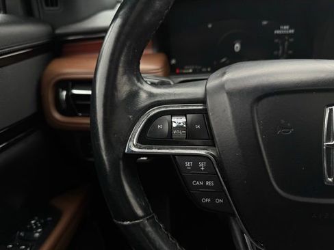 Certified 2023 Lincoln Nautilus Reserve image 27