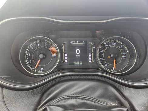 Used 2019 Jeep Cherokee Latitude w/ Popular Appearance Group image 15