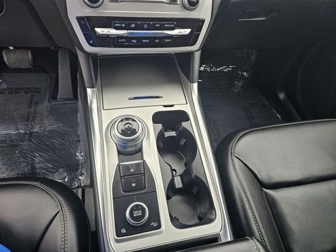 Used 2023 Ford Explorer XLT w/ Equipment Group 202A image 28