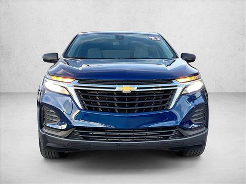 Used 2023 Chevrolet Equinox LS w/ LS Convenience Package image 3