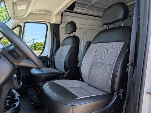 Used 2026 RAM ProMaster 2500 w/ Convenience Group FWD image 18