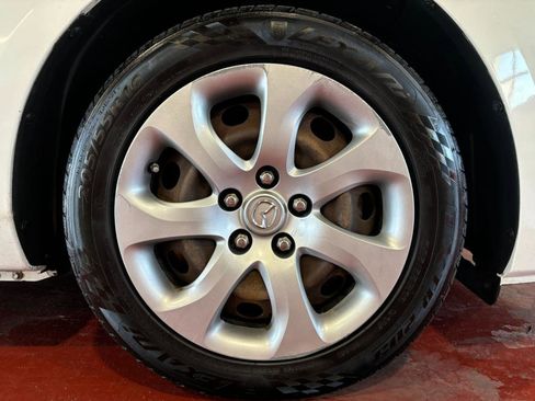 Used 2013 MAZDA MAZDA3 i Sport image 34