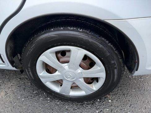 Used 2007 Hyundai Accent GLS image 12