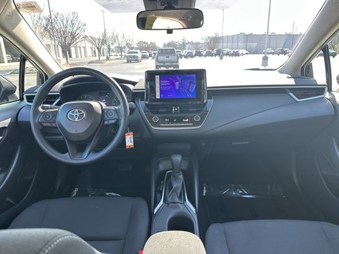Certified 2024 Toyota Corolla LE image 28