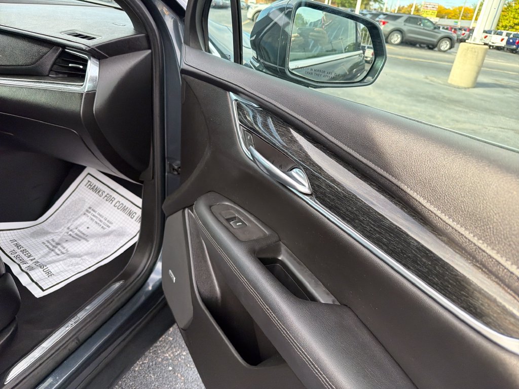 Used 2020 Cadillac XT5 Premium Luxury AWD/4WD image 16