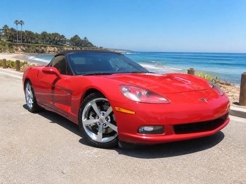 Used 2008 Chevrolet Corvette Convertible w/ Preferred Equipment Group RWD image 2