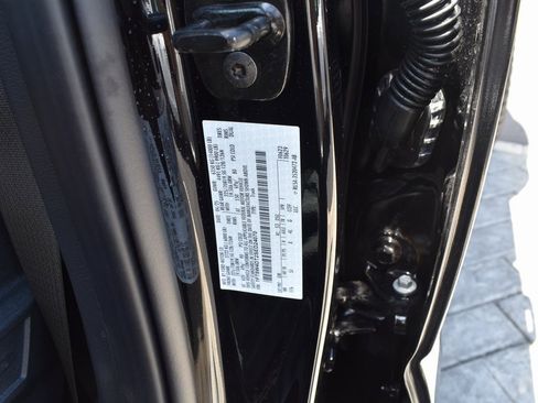 Used 2025 Ford F450 Lariat w/ FX4 Off-Road Package image 38