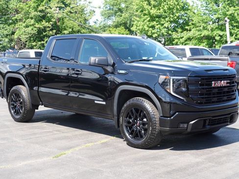 Used 2025 GMC Sierra 1500 Elevation AWD/4WD image 6